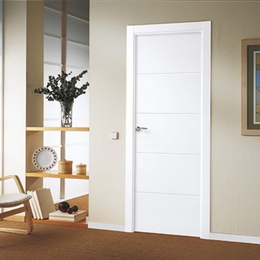Imagen de Puerta Mod. 8500  Lacada blanca Ind nieve  211 X 42,5