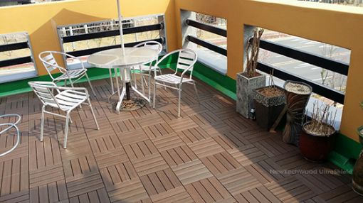 Imagen de Loseta NEWTECHWOOD MSP-QD-ZX  Teak 300x300 (10u)