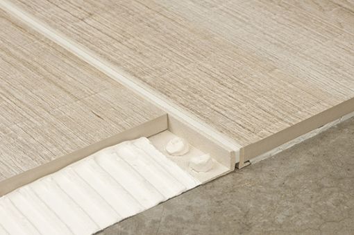 Imagen de NOVOPARED/SUELO FIBRAS+PVC MAXIARENA-78 12mm 2,5 m NSUMX12MA